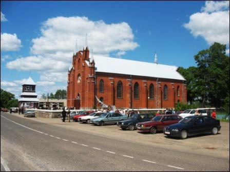Narocz (Kobylnik). W miasteczku 