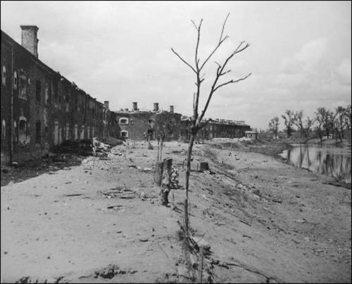  - Горад на фотаздымках часоў 2-ой сусветнай вайны . Цытадэль. Здымак 1941-43 гг.