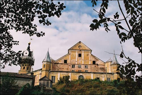  - Zamek Radziwiłłów Rekonstrukcja, 2007. Główny korpus zamkowy - widok od strony wschodniej (09.2007)
