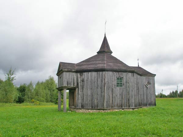 Karaleucy. Chapel 