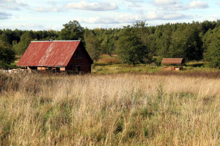  - We wsi . Biesiedka - altanka