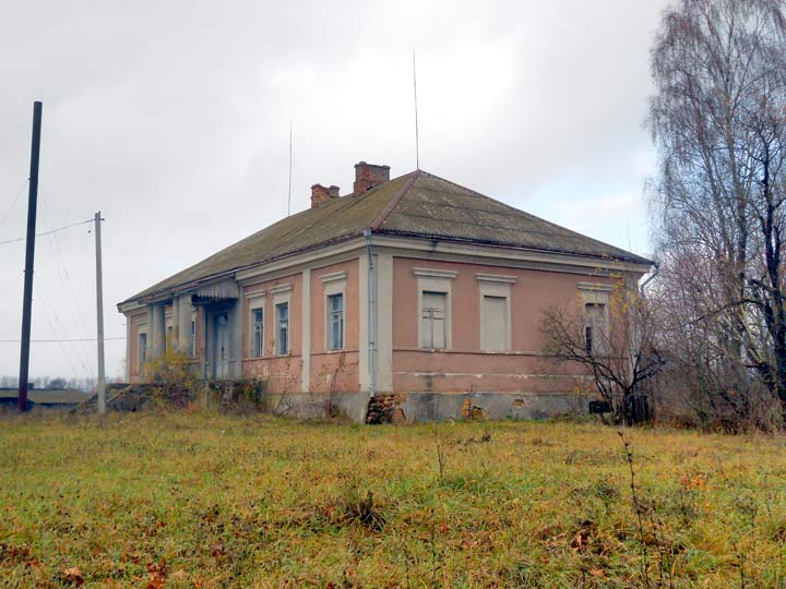 Zadvorje.  Manor Kowalewszczyzna
