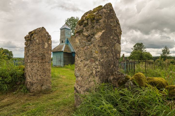  - Graveyard chapel . 