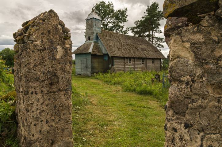  - Graveyard chapel . 