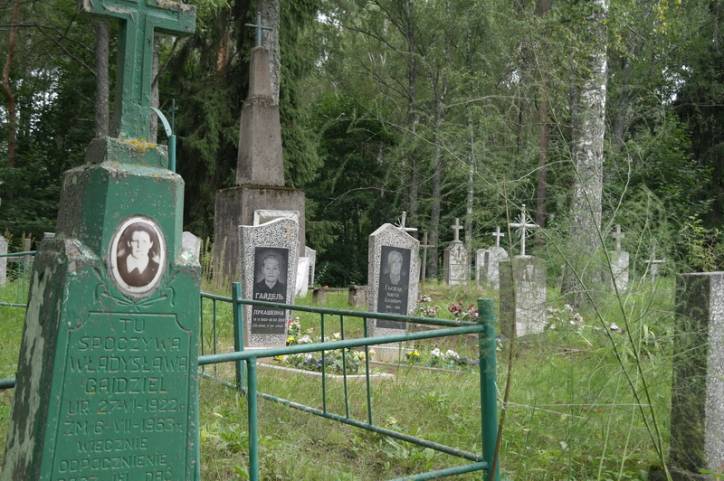 Jaja. Graveyard chapel 
