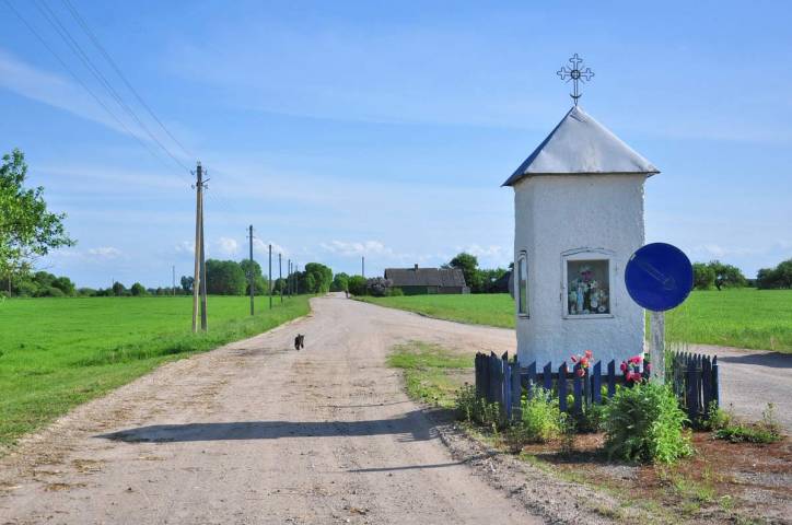 Sielec. Kapliczka przydrożna 