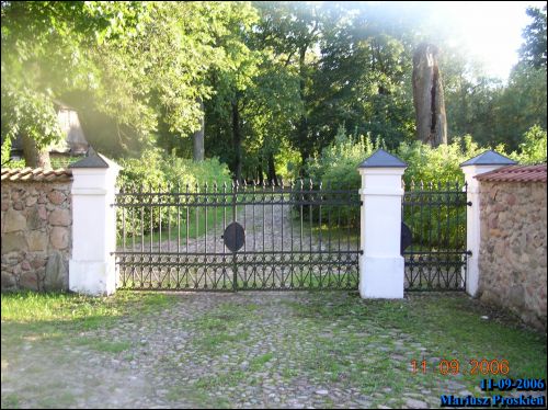  - Manor . 