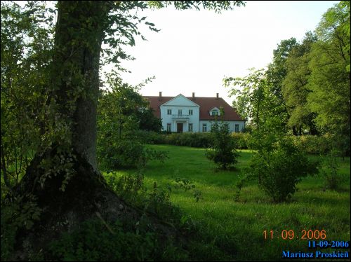  - Manor . 