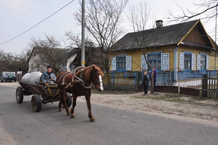 Biezdziež. In the village 