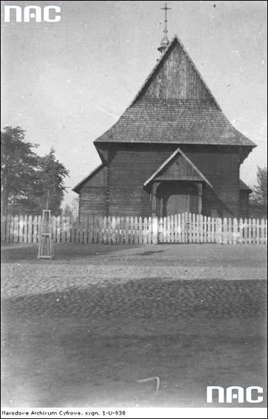  - Catholic church . The wooden church in Drohiczyn, photo before 1939.