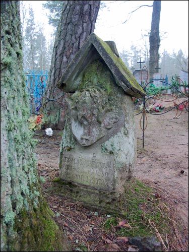 Бяльмонты (Ахрэмаўцы). Могілкі каталіцкія. Капліца