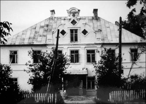  - Estate of Wysłouch. Wysłouch manor at the photo from 1945