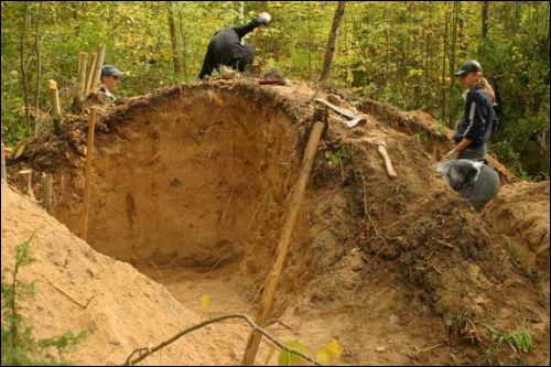 Biruli.  Burial-mounds