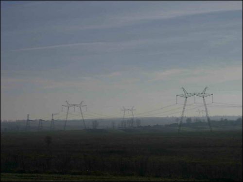  - Ulice miasta . Linia energetyczna przesyłowa Ignalin-Mińsk przebiega koło Dokszyc