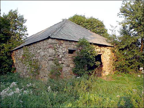  - Farmstead . 