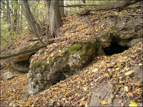 Sachnavičy |   Solutional cave. 