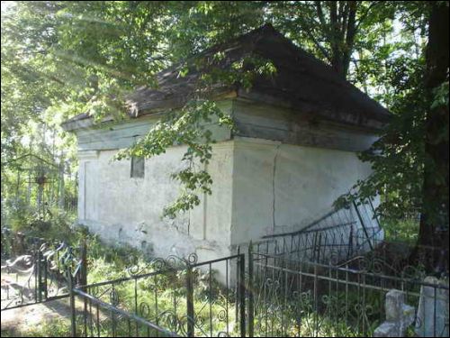 Saroki. Chapel 