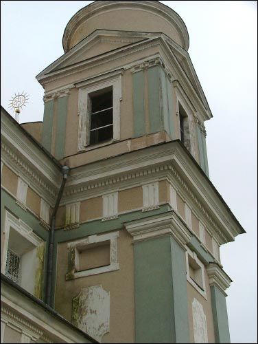  - Kościół Św. Tadeusza. Wieża fasady głównej