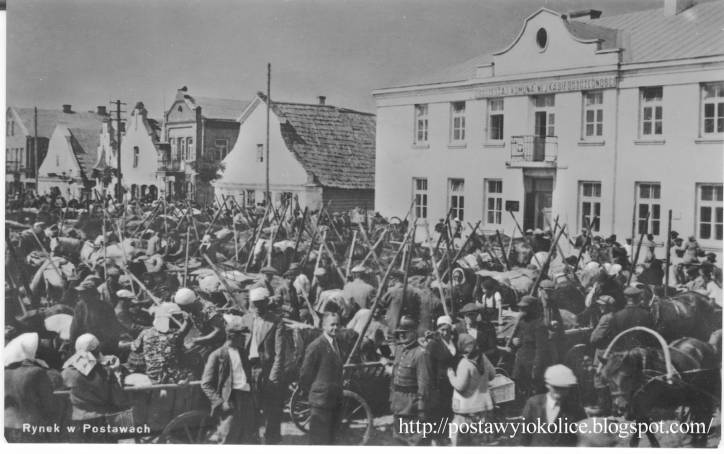 Pastavy.  Market square