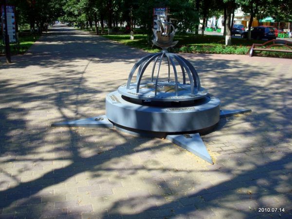  -  Pomniki i tablice. 