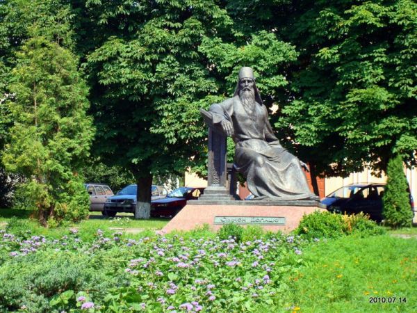  -  Pomniki i tablice. 