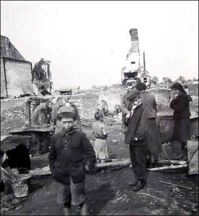  - Горад на фотаздымках часоў 2-ой сусветнай вайны . У віцебскім гета