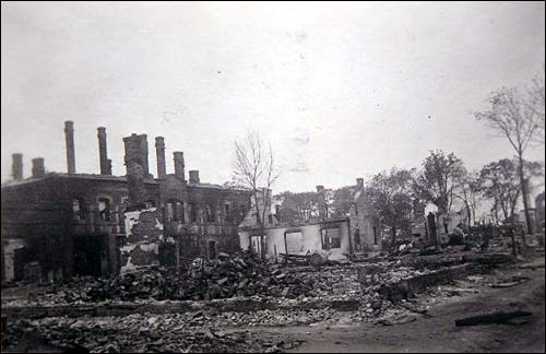  - Горад на фотаздымках часоў 2-ой сусветнай вайны . Зруйнаваны Віцебск. Здымак 1941-43 гг.