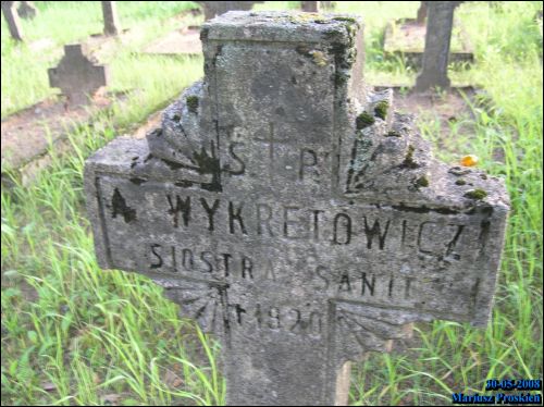  - Cmentarz żołnierzy polskich poległych podczas wojny 1920 r.. Wykrętowicz (?) siostra sanitariuszka 1920