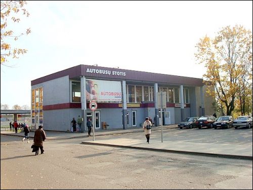  - Ulice miasta . Dworzec autobusowy