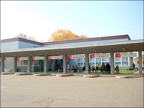  - Ulice miasta . Dworzec autobusowy