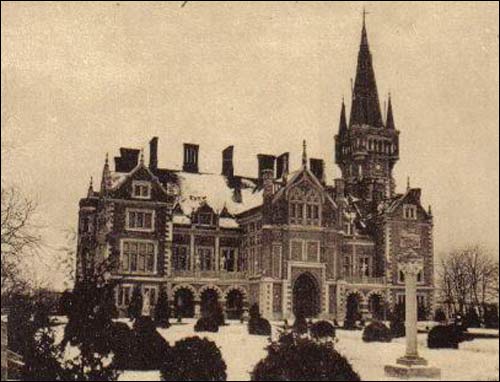  - Zespół pałacowo-parkowy Tyszkiewiczów. Pałac na niemieckiej pocztówce z 1916 r.