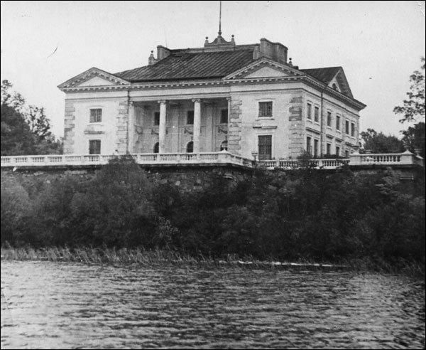  - Old photos of the township . 