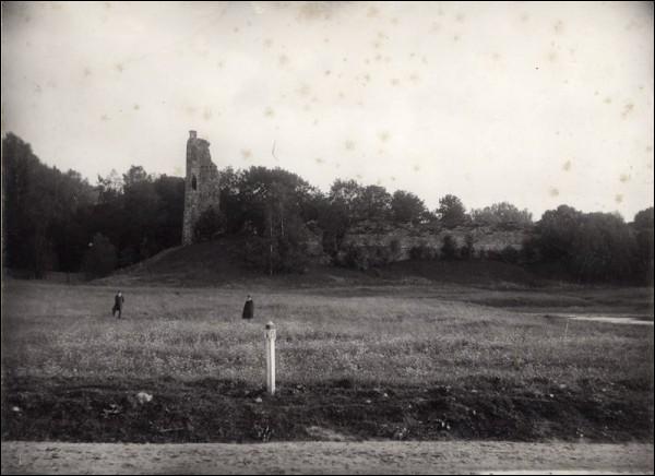  -  Castle. Ruins of the castle, photo before 1939