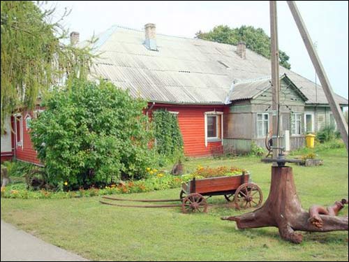  - Фольварк Тышкевичей. Вид на усадебный дом с юго-запада