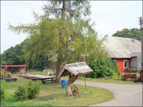  - Фольварк Тышкевичей. На территории бывшего фольварка сейчас организуют местный центр культуры