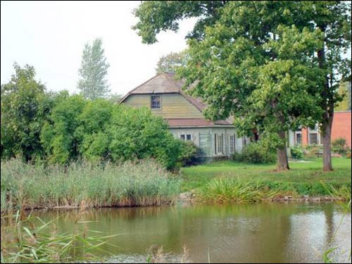  - Фольварк Тышкевичей. Вид на пруд и жилой дом
