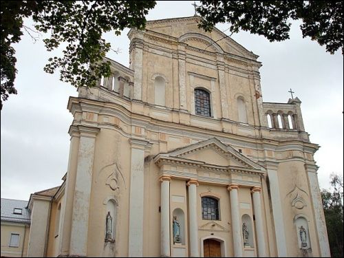  - Kościół Św. Michała Archanioła i klasztor Dominikanów. 