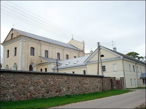  - Kościół Św. Michała Archanioła i klasztor Dominikanów. 