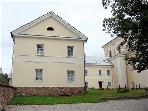  - Kościół Św. Michała Archanioła i klasztor Dominikanów. 