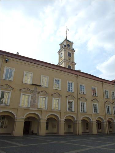  -  Vilnius University. The Piotr Skarga (or Great) courtyard, fragment