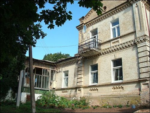  - Dwór . Widok z południowego wschodu