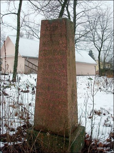 Paluknys. In the village