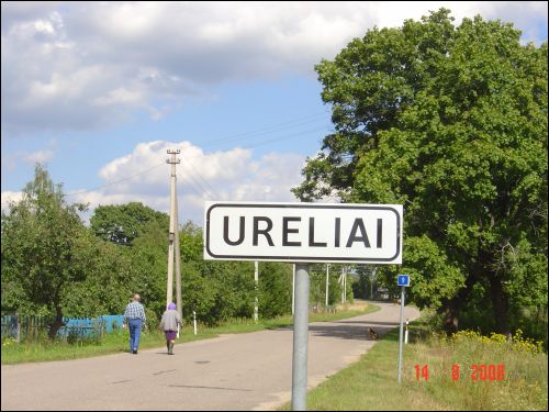 Ureliai. In the village 