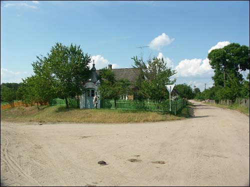 Новая Рясна. В деревне 