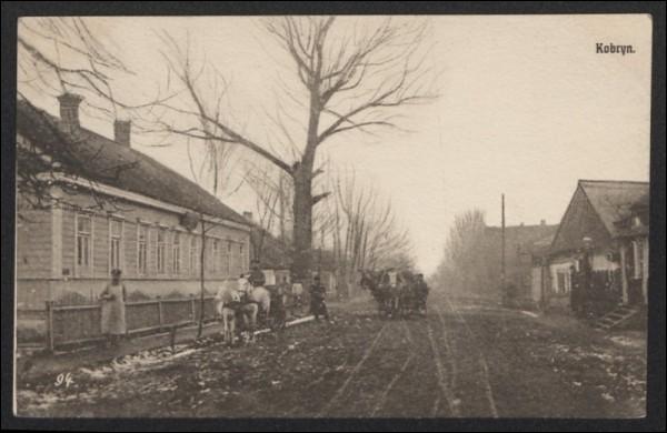  - Miasto na starych fotografiach . 