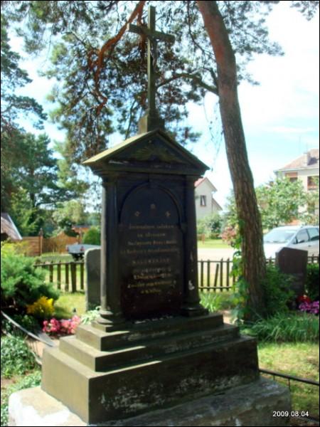 Wysoki Dwór. Cmentarz stary katolicki