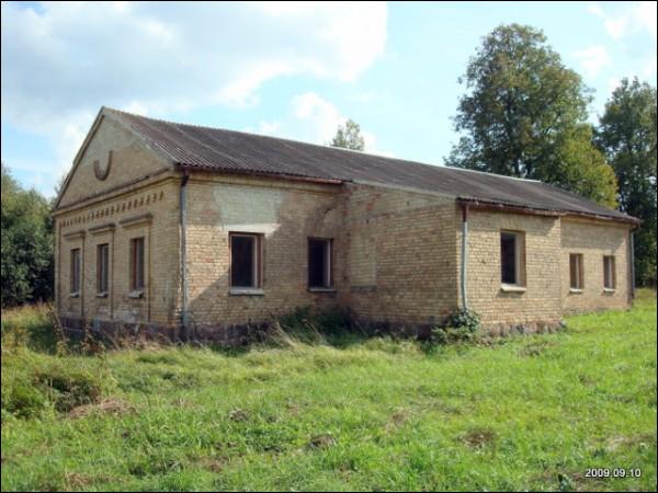 Czerwony Dwór (Niemenczyński). Browar 