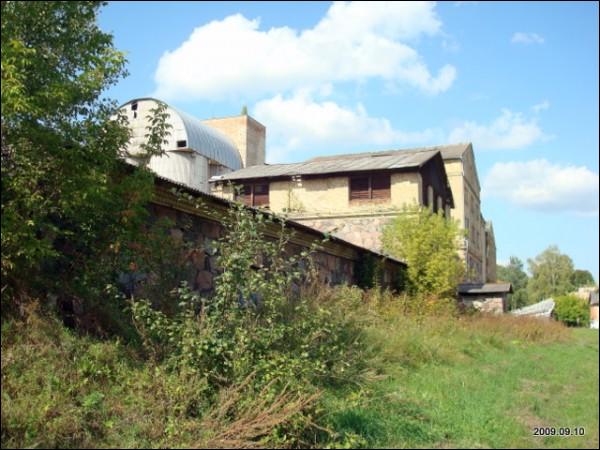 Czerwony Dwór (Niemenczyński). Browar 