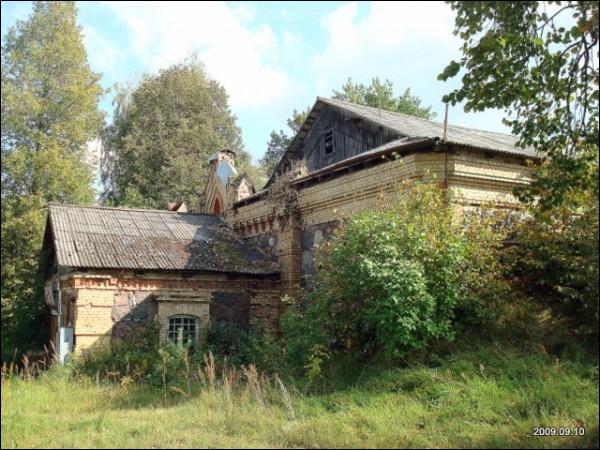 Czerwony Dwór (Niemenczyński). Browar 