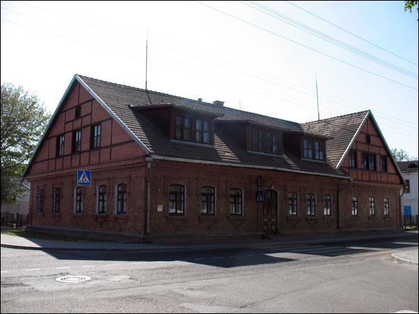  - Historical buildings at Leninskaja (Mirskaja, Piłsudskiego (1926-1940)) street. 